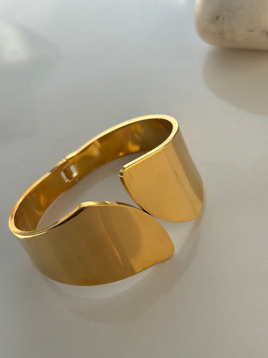 Kai Gold Cuff