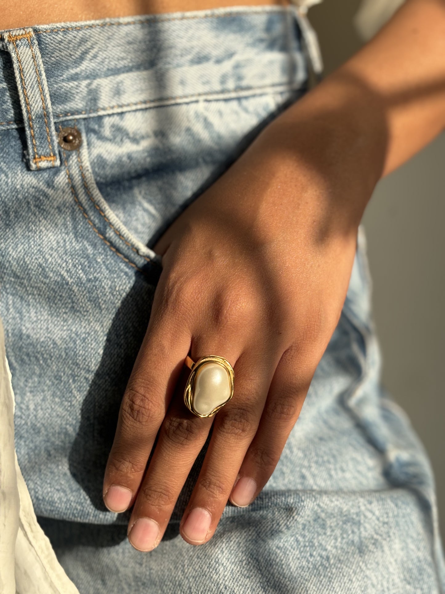 Mother of Pearl Ring- Size 7