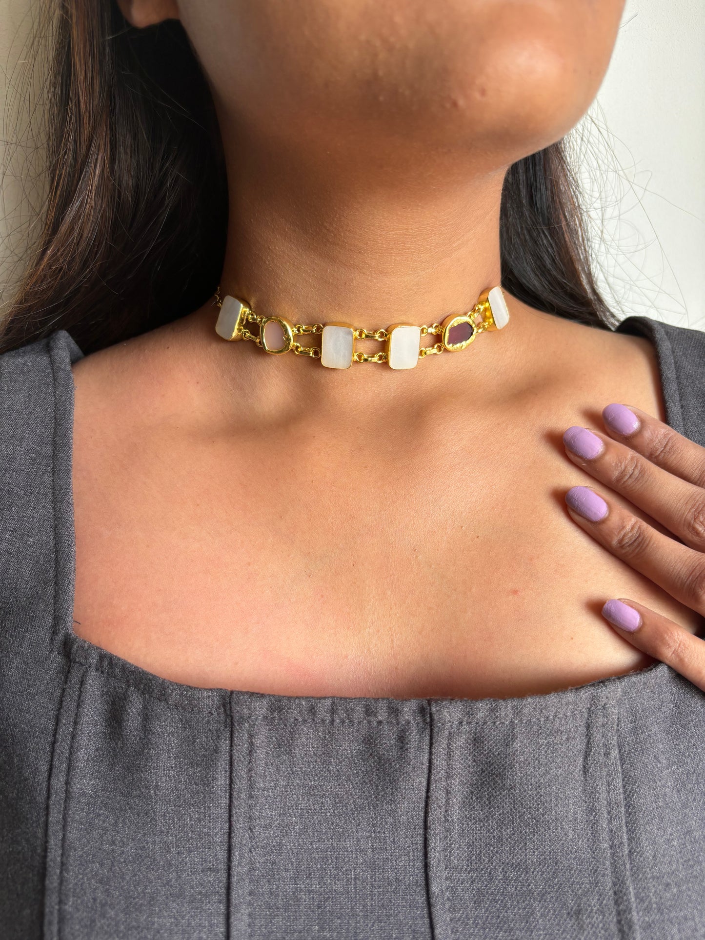 Sleek Choker Brass