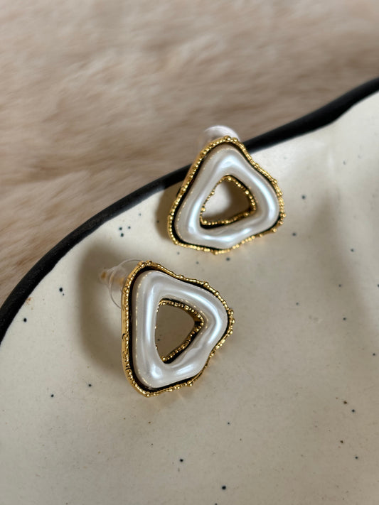 Triangle Milky-White Earrings - Brass